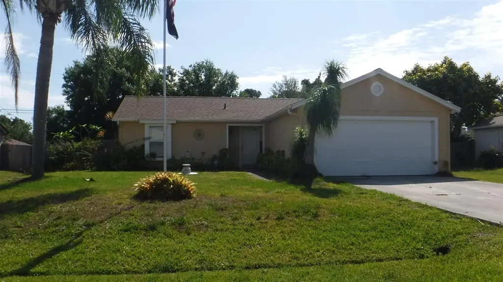 2341 SE Beechwood Terrace Port St Lucie FL 34952