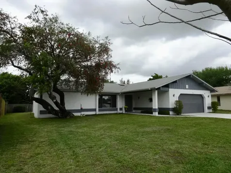 768 SW Del Rio Boulevard Port St Lucie FL 34953