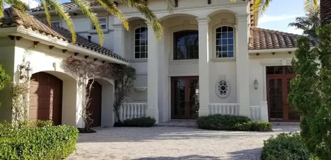 124 SE Rio Angelica Port St Lucie FL 34984