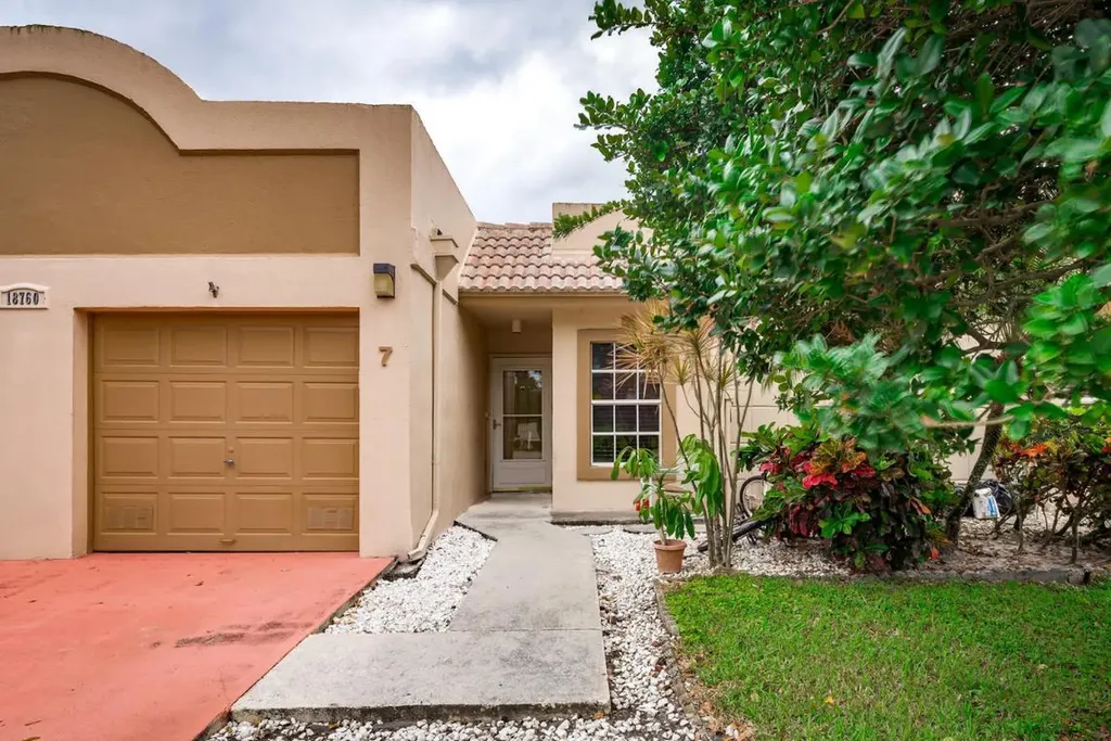 18760 Jolson Avenue Boca Raton FL 33496