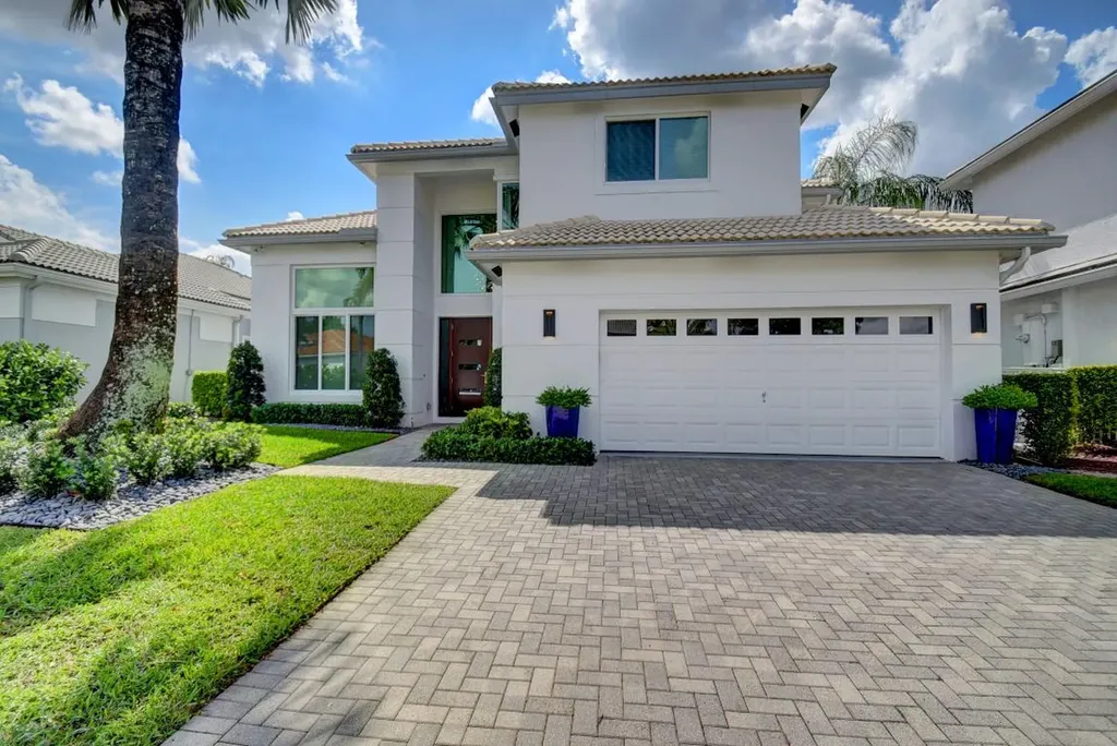 5723 NW Regency Avenue Boca Raton FL 33496