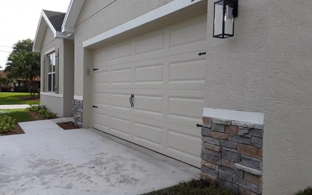 2856 SW East Louise Circle Port St Lucie FL 34953