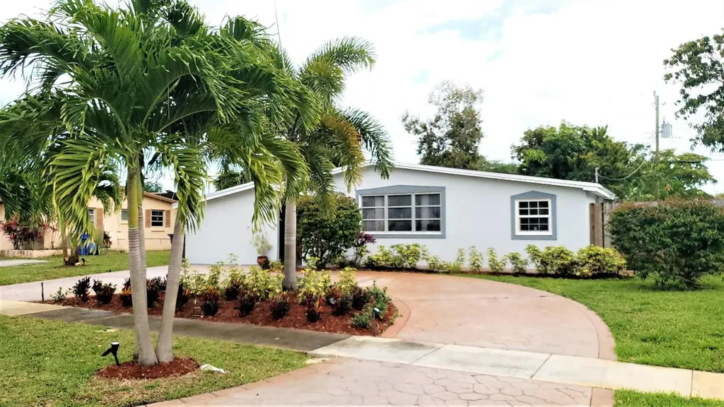 6850 Fillmore Street Hollywood FL 33024