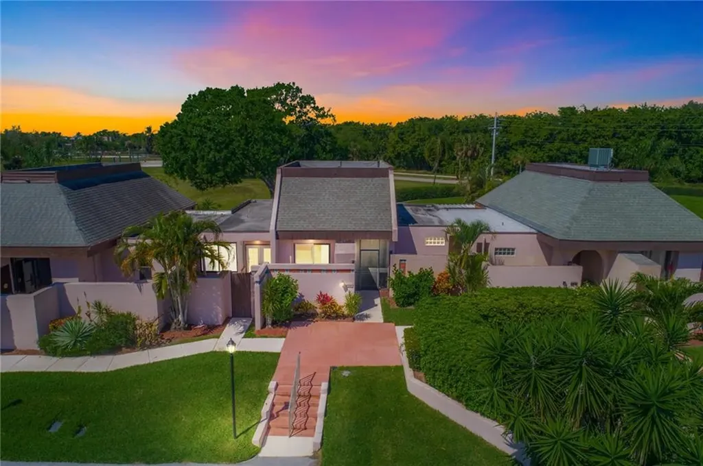 3333 SE La Prado Court Port St Lucie FL 34952