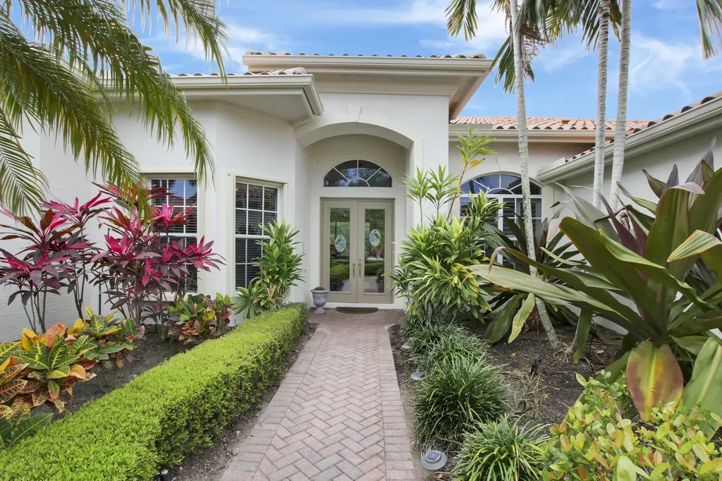 10062 SE Osprey Pointe Drive Hobe Sound FL 33455