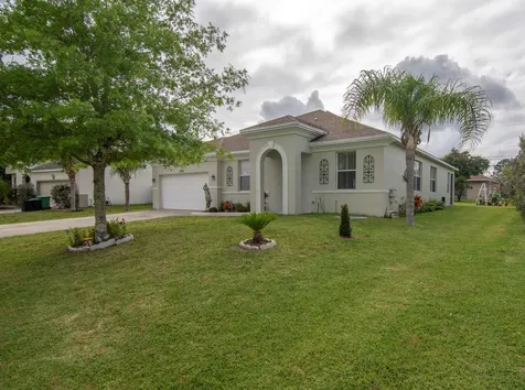 2592 SW Mcdonald Street Port St Lucie FL 34953