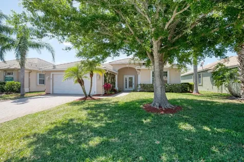 550 NW Waverly Circle Port St Lucie FL 34983
