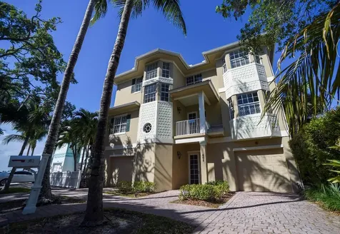 552 SW Saint Lucie Crescent Stuart FL 34994