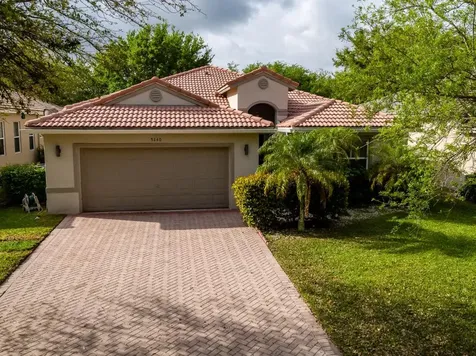 5240 NW 49th Street Coconut Creek FL 33073