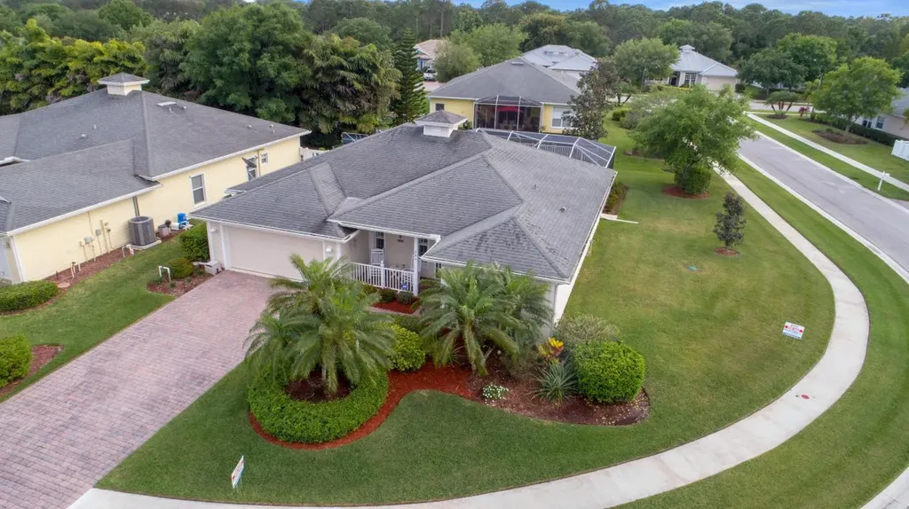 689 NE Little Kayak Point Port St Lucie FL 34983