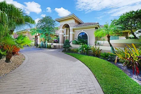 6694 Newport Lake Circle Boca Raton FL 33496