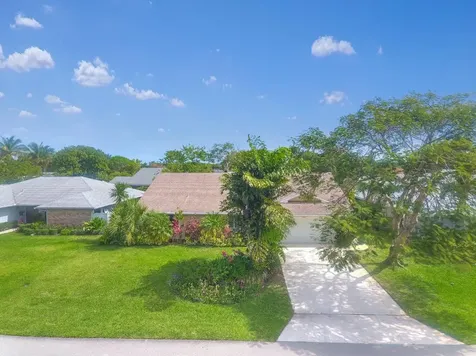 7863 SE Lexington Avenue Hobe Sound FL 33455