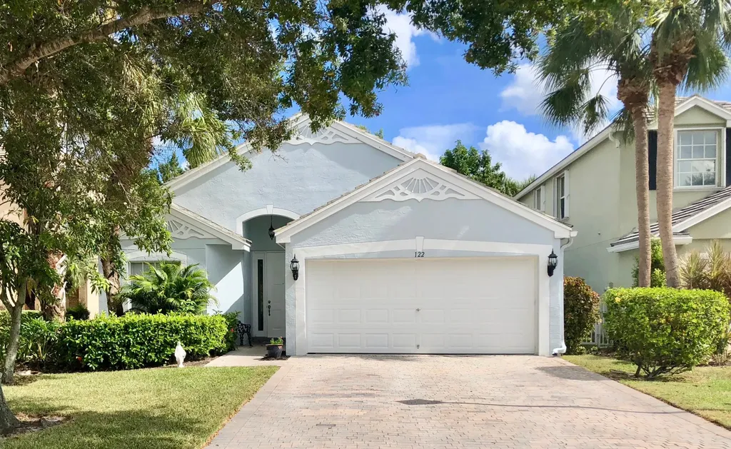 122 Canterbury Place Royal Palm Beach FL 33414
