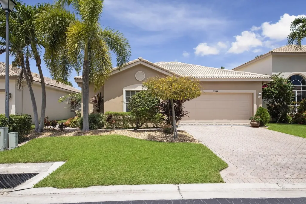 7704 Colony Lake Drive Boynton Beach FL 33436