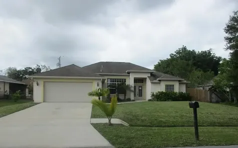 3326 SW Frankford Street Port St Lucie FL 34953
