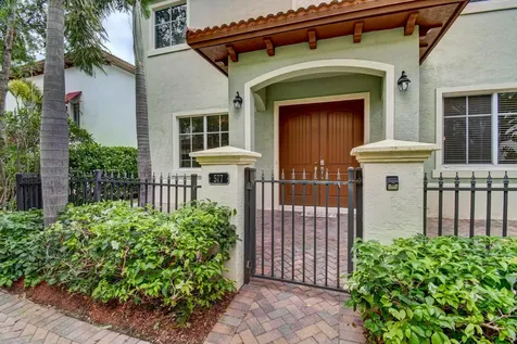 577 NW Library Commons Way Boca Raton FL 33432