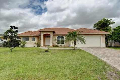 925 SW Fenway Road Port St Lucie FL 34953