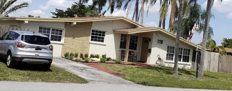7661 NW 11th Street Pembroke Pines FL 33024