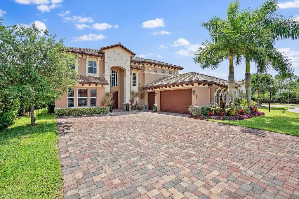 180 Manor Circle Jupiter FL 33458