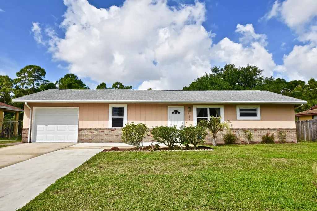 2566 SW Chestnut Lane Port St Lucie FL 34953
