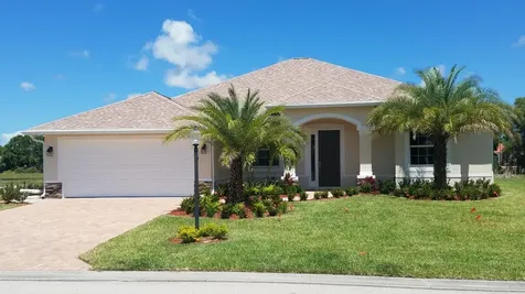 371 SW Vista Lake Drive Port St Lucie FL 34953