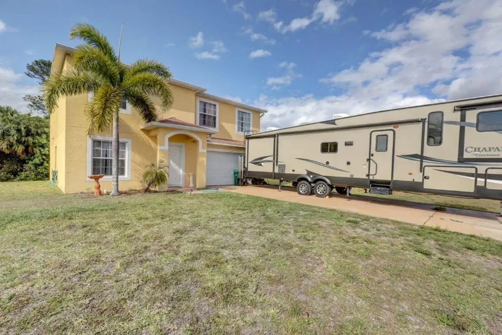 1069 SW Jericho Avenue Port St Lucie FL 34953