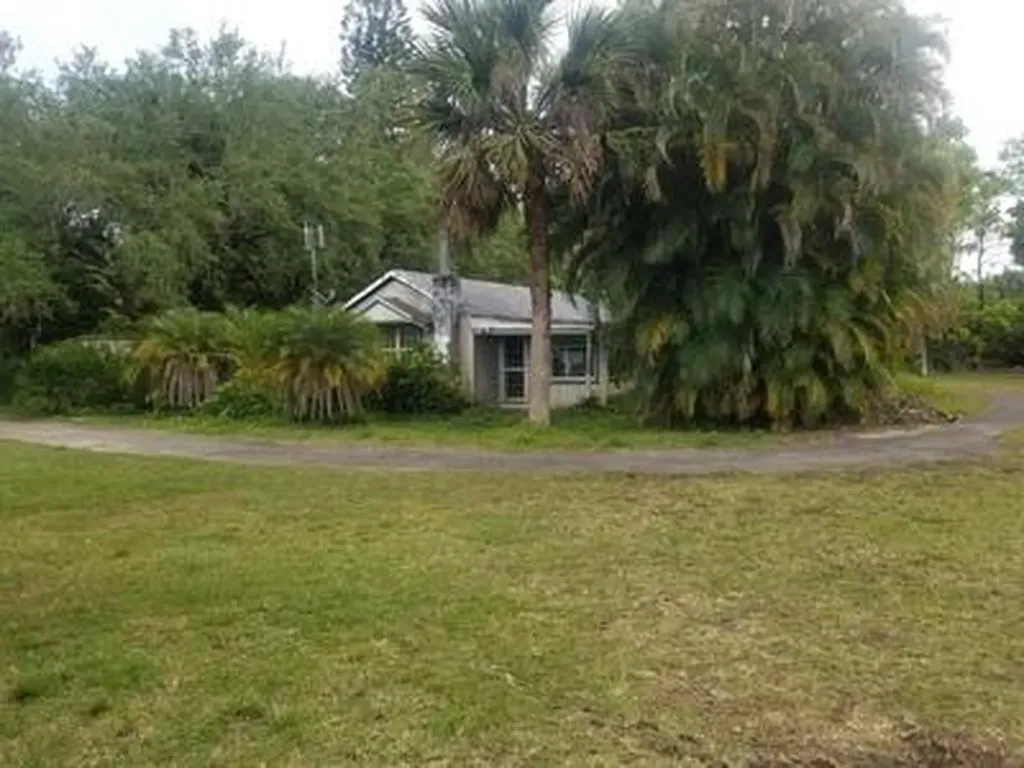 13750 SE Ranchland Avenue Hobe Sound FL 33455