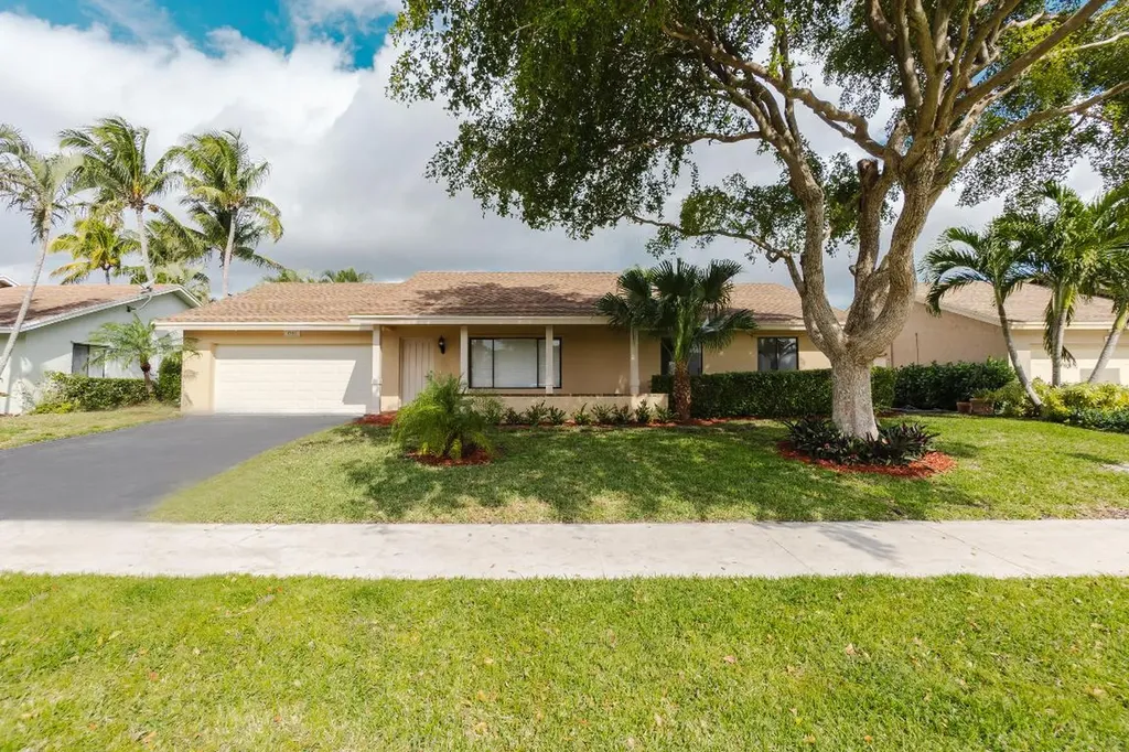 4883 Rabbit Hollow Drive Boca Raton FL 33487