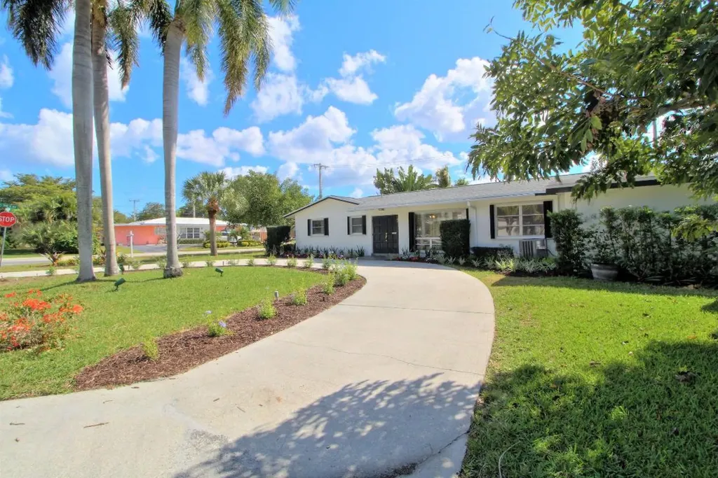 502 SW 28th Avenue Boynton Beach FL 33435