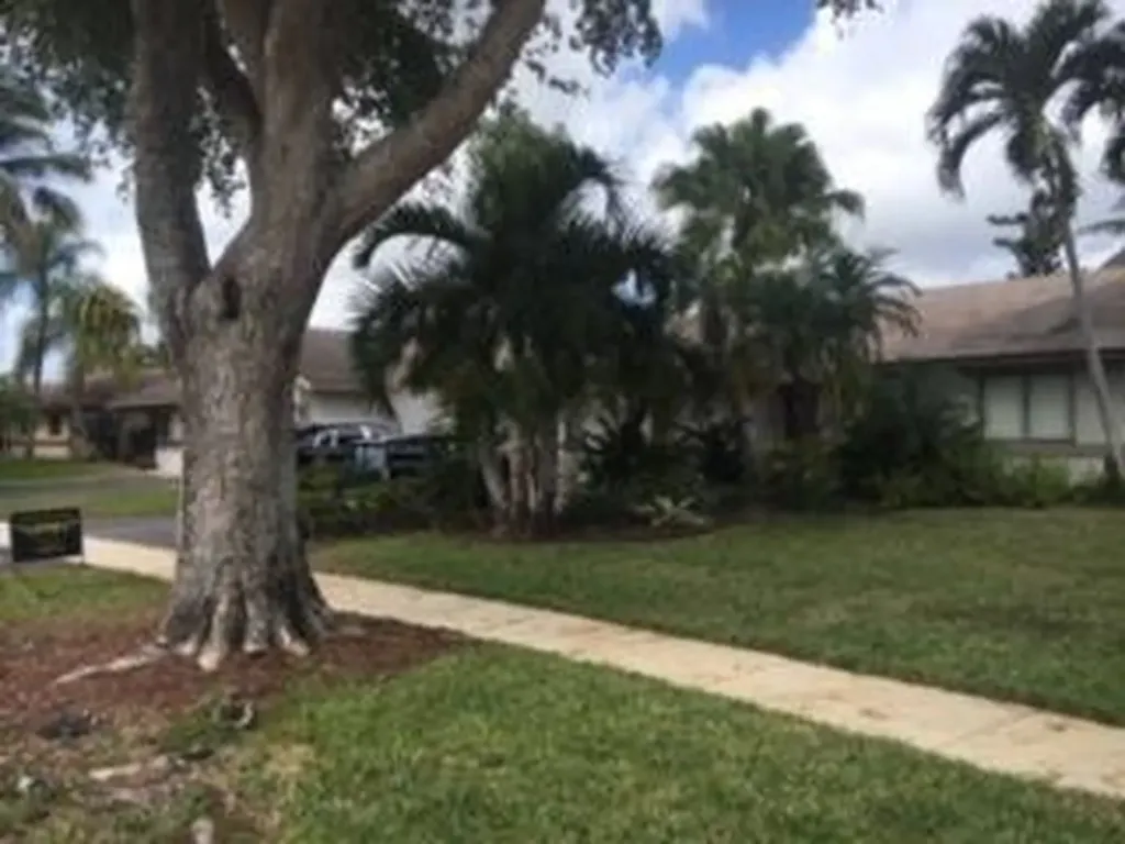 8171 SW 28th Street Davie FL 33328