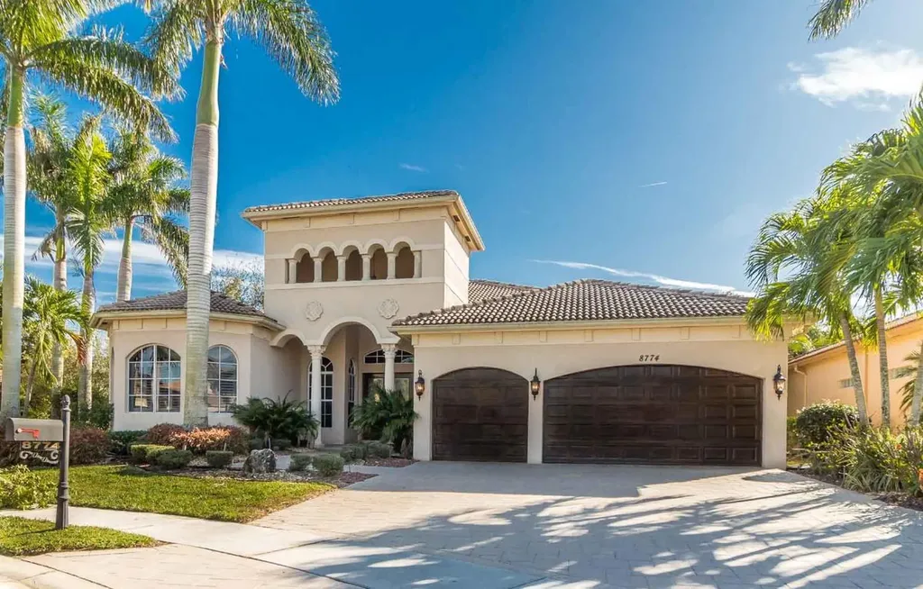 8774 Club Estates Way Lake Worth FL 33467