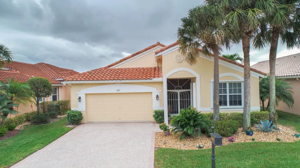 6883 Elianto Way Lake Worth FL 33467
