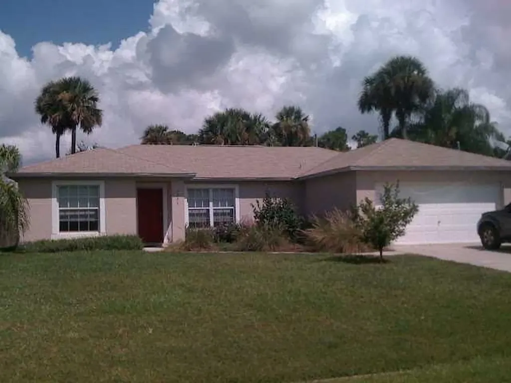 1251 SW Porter Road Port St Lucie FL 34953