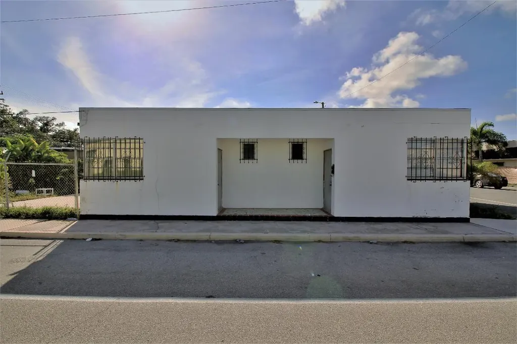 913 5th Avenue S Lake Worth Beach FL 33460