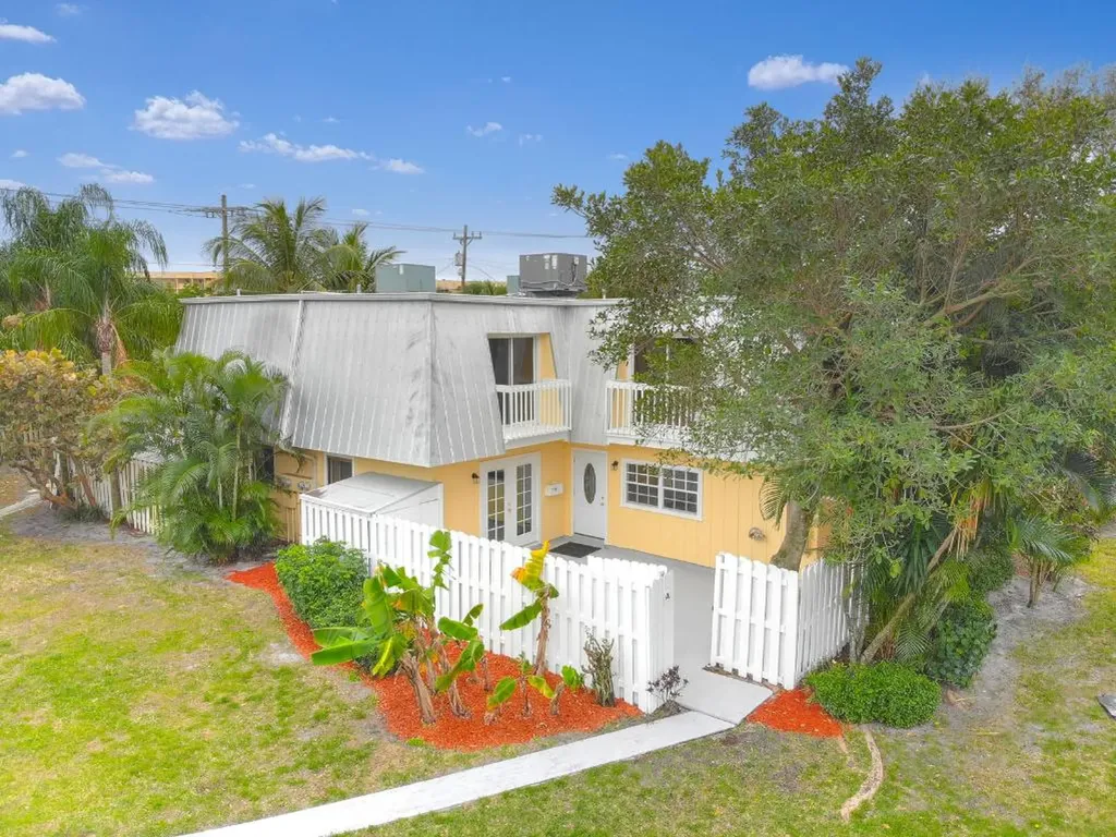 141 E Riverside Drive Jupiter FL 33469