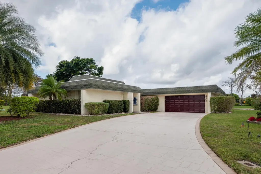 6105 Umbrella Tree Lane Tamarac FL 33319