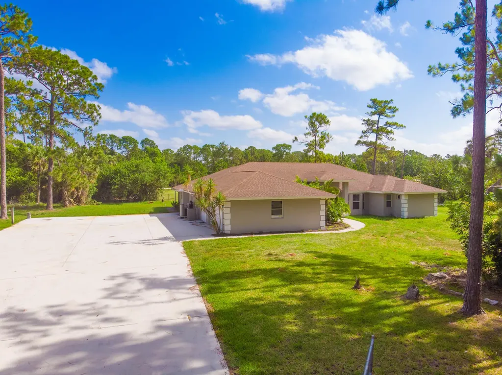 15627 92nd Court N West Palm Beach FL 33412