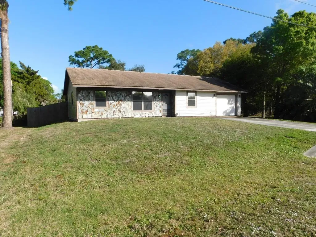 5102 Palm Drive Fort Pierce FL 34982