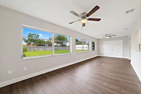 2124 SE Harlow Street Port St Lucie FL 34952
