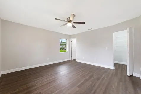 2124 SE Harlow Street Port St Lucie FL 34952