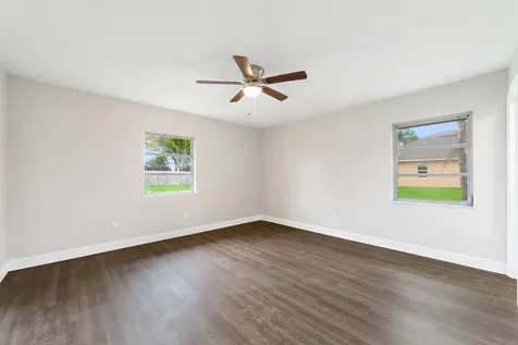 2124 SE Harlow Street Port St Lucie FL 34952