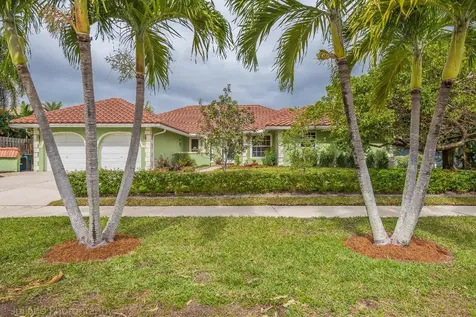 17593 Lake Park Road Boca Raton FL 33487