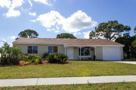 674 SW Bridgeport Drive Port St Lucie FL 34953