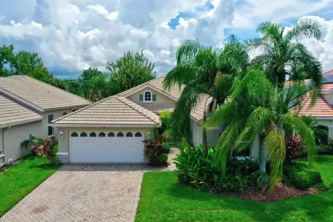 566 SW Saint Kitts Cove Port St Lucie FL 34986