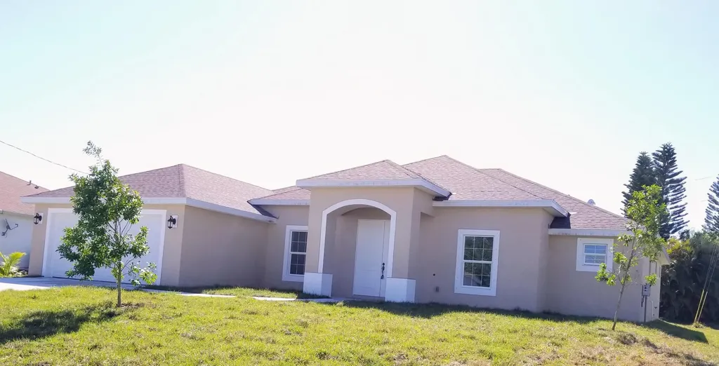 468 SE Nome Drive Port St Lucie FL 34984
