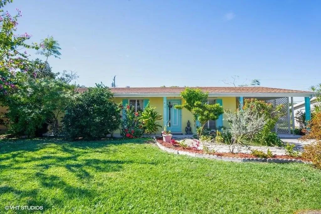 420 Coconut Avenue E Port St Lucie FL 34952