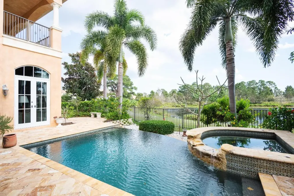 203 SE Bella Strano Port St Lucie FL 34984