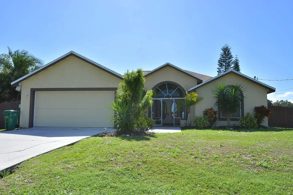 1502 SW Abacus Avenue Port St Lucie FL 34953