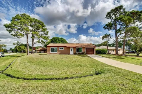 849 SE Kendall Avenue Port St Lucie FL 34983