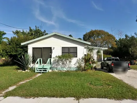 1310 Wyoming Avenue Fort Pierce FL 34982